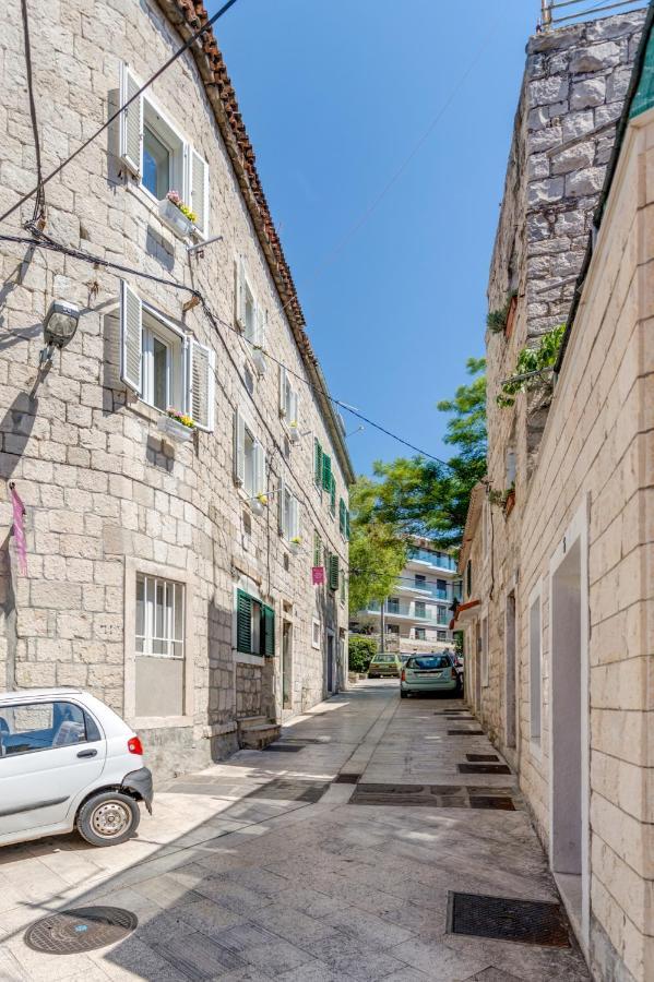 Under Constructiion Apartment Split Exterior foto